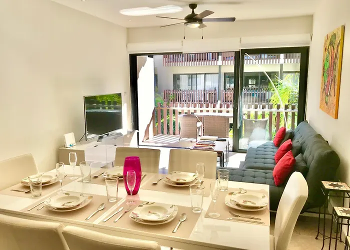 Beautiful Location, Large Pool And Fast 150mg Wifi