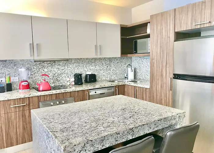 Beautiful Location, Large Pool And Fast 150mg Wifi * Playa del Carmen