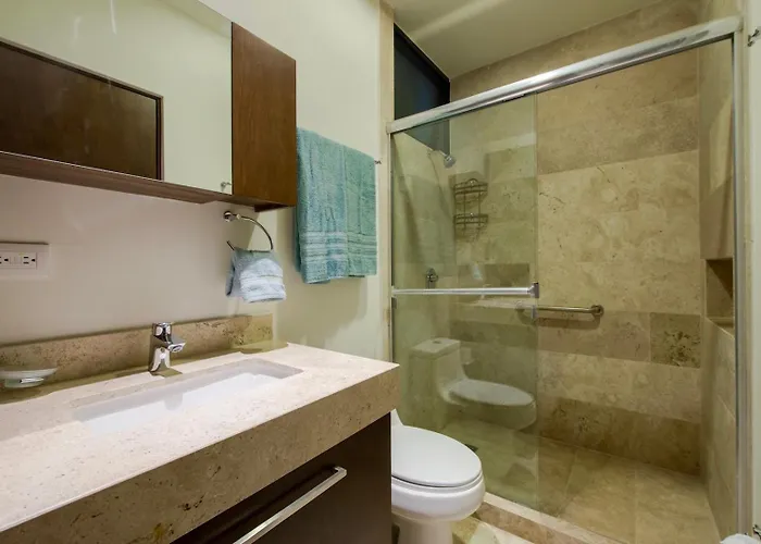 Beautiful Location, Large Pool And Fast 150mg Wifi Apartment Playa del Carmen