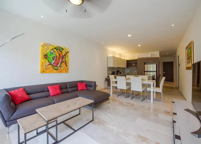 Beautiful Location, Large Pool And Fast 150mg Wifi